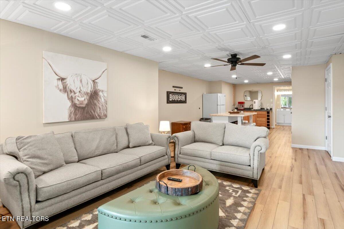 824 Deerfield Way, LaFollette