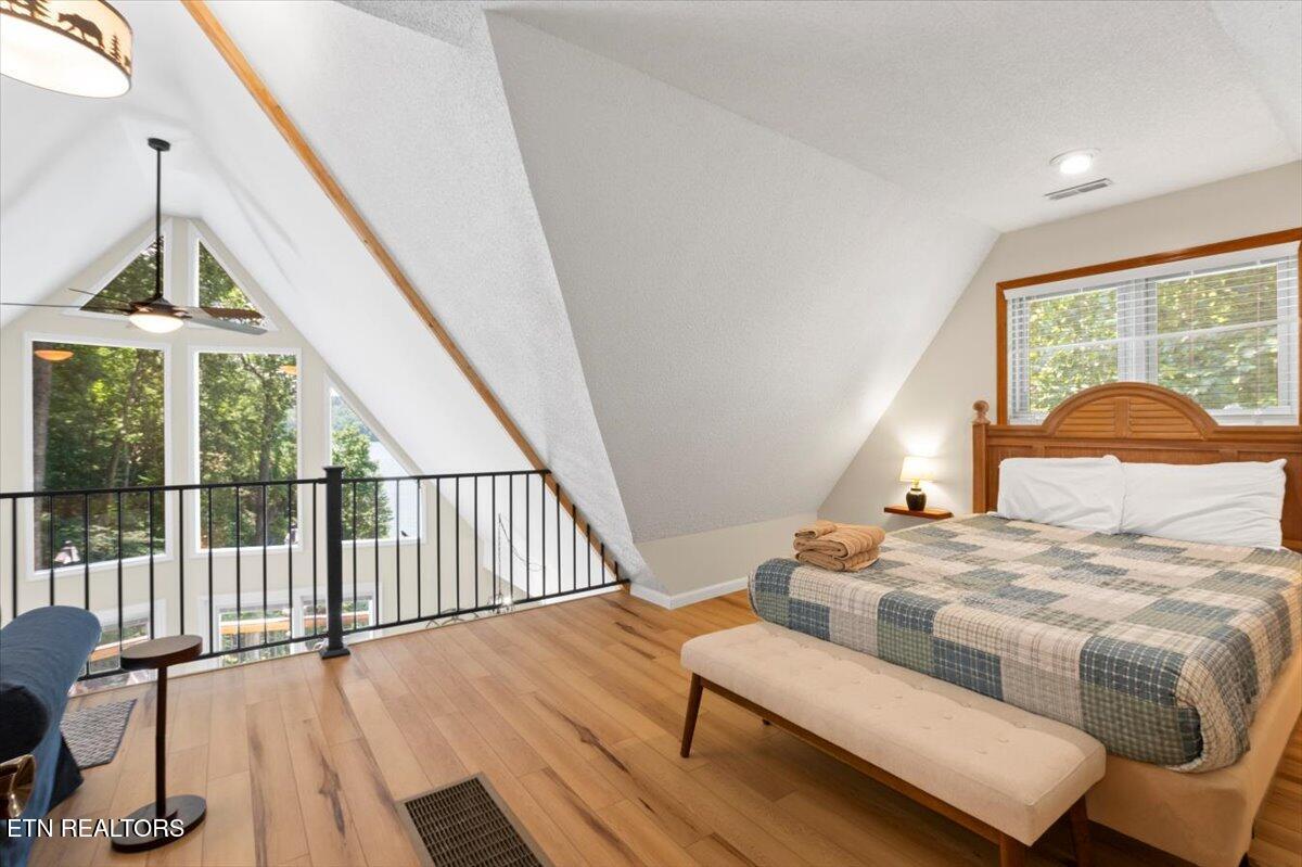 824 Deerfield Way, LaFollette