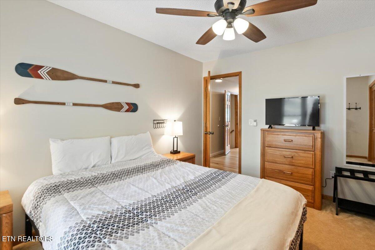 824 Deerfield Way, LaFollette