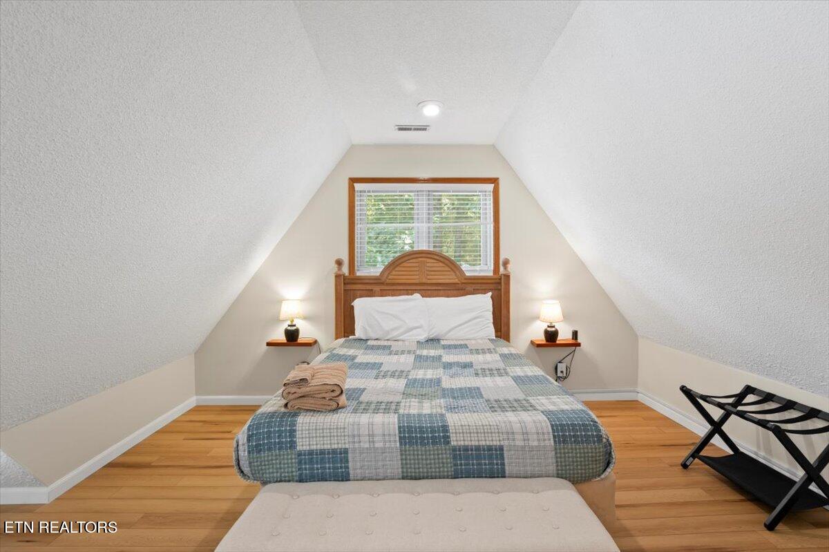 824 Deerfield Way, LaFollette