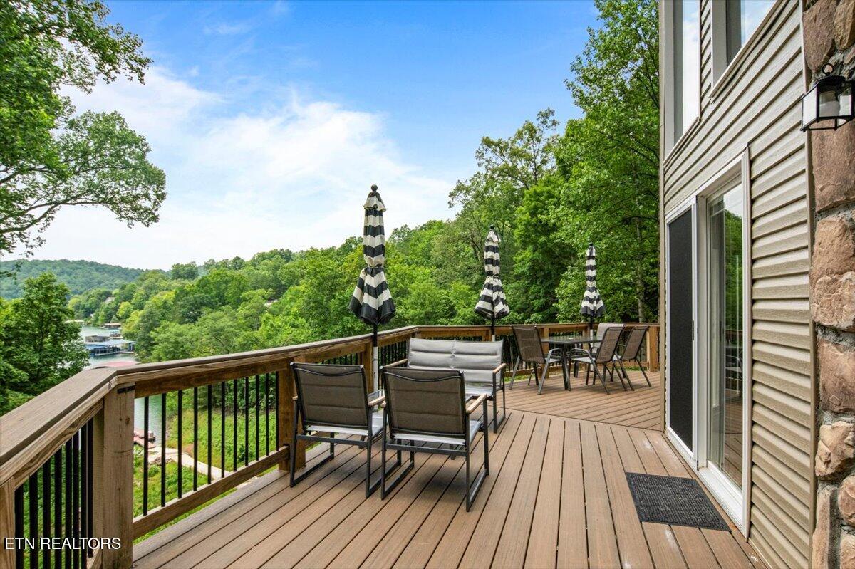 824 Deerfield Way, LaFollette
