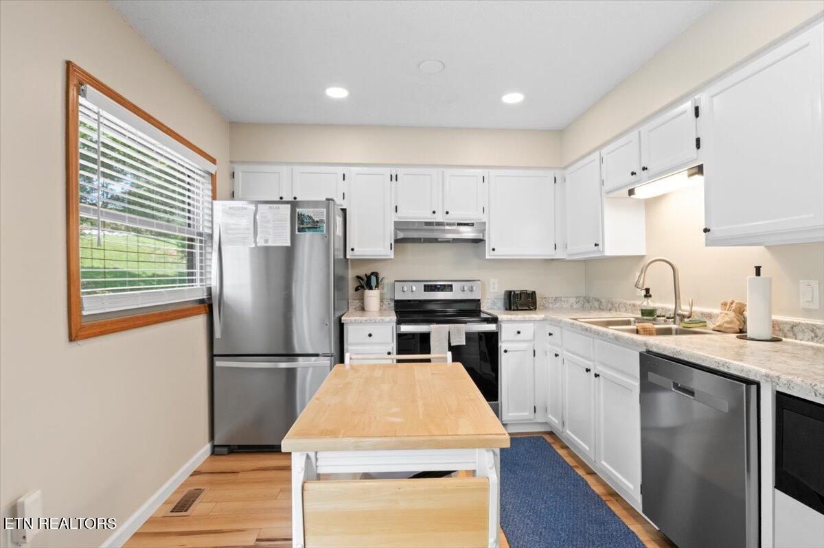 824 Deerfield Way, LaFollette