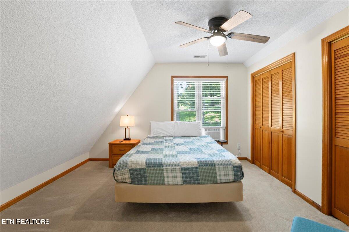 824 Deerfield Way, LaFollette