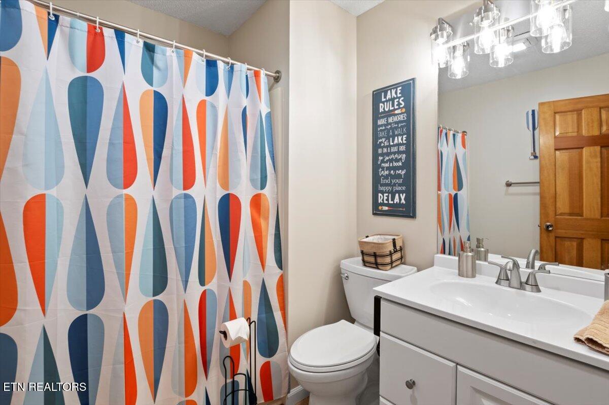 824 Deerfield Way, LaFollette