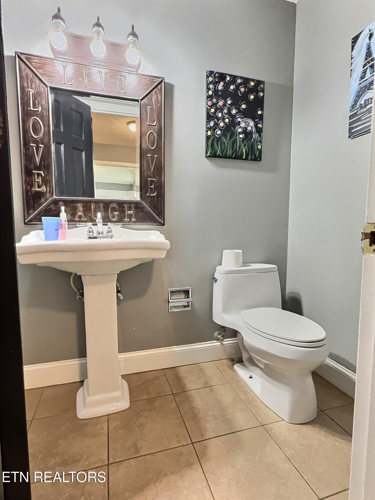 111 W Fir St, LaFollette