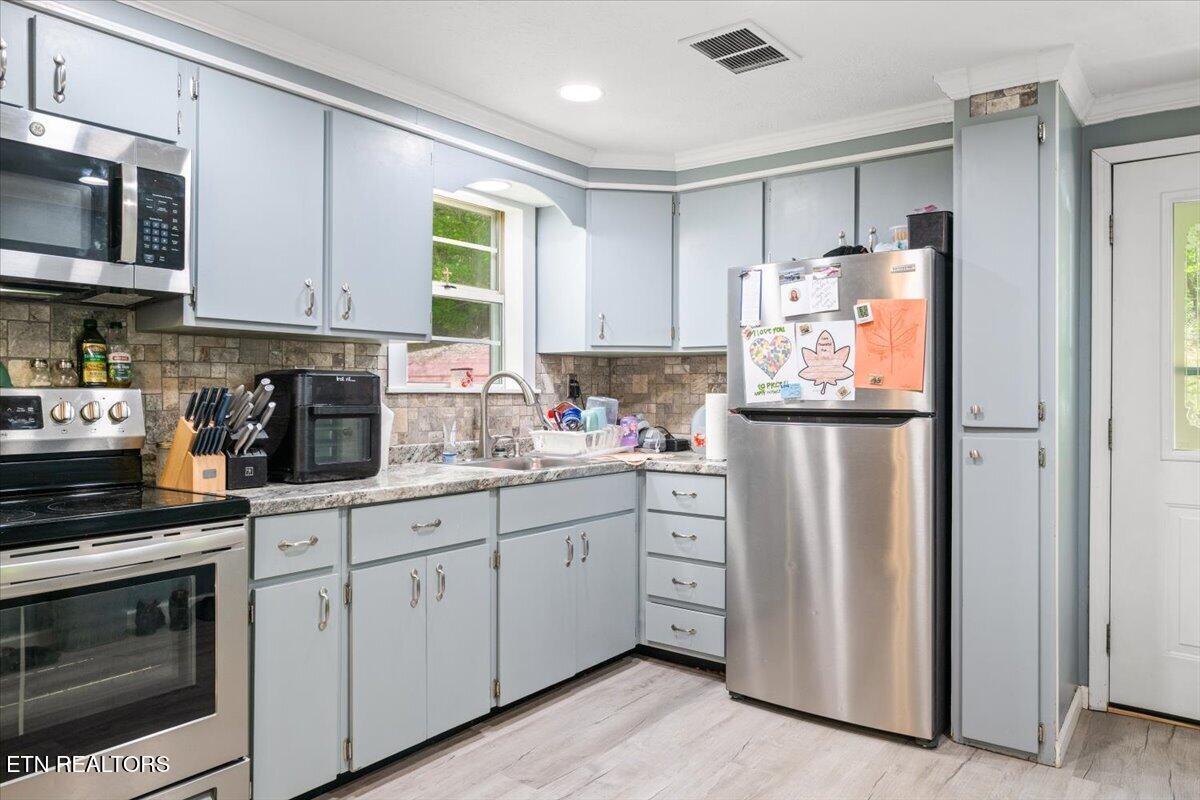 652 Indian Mountain Rd