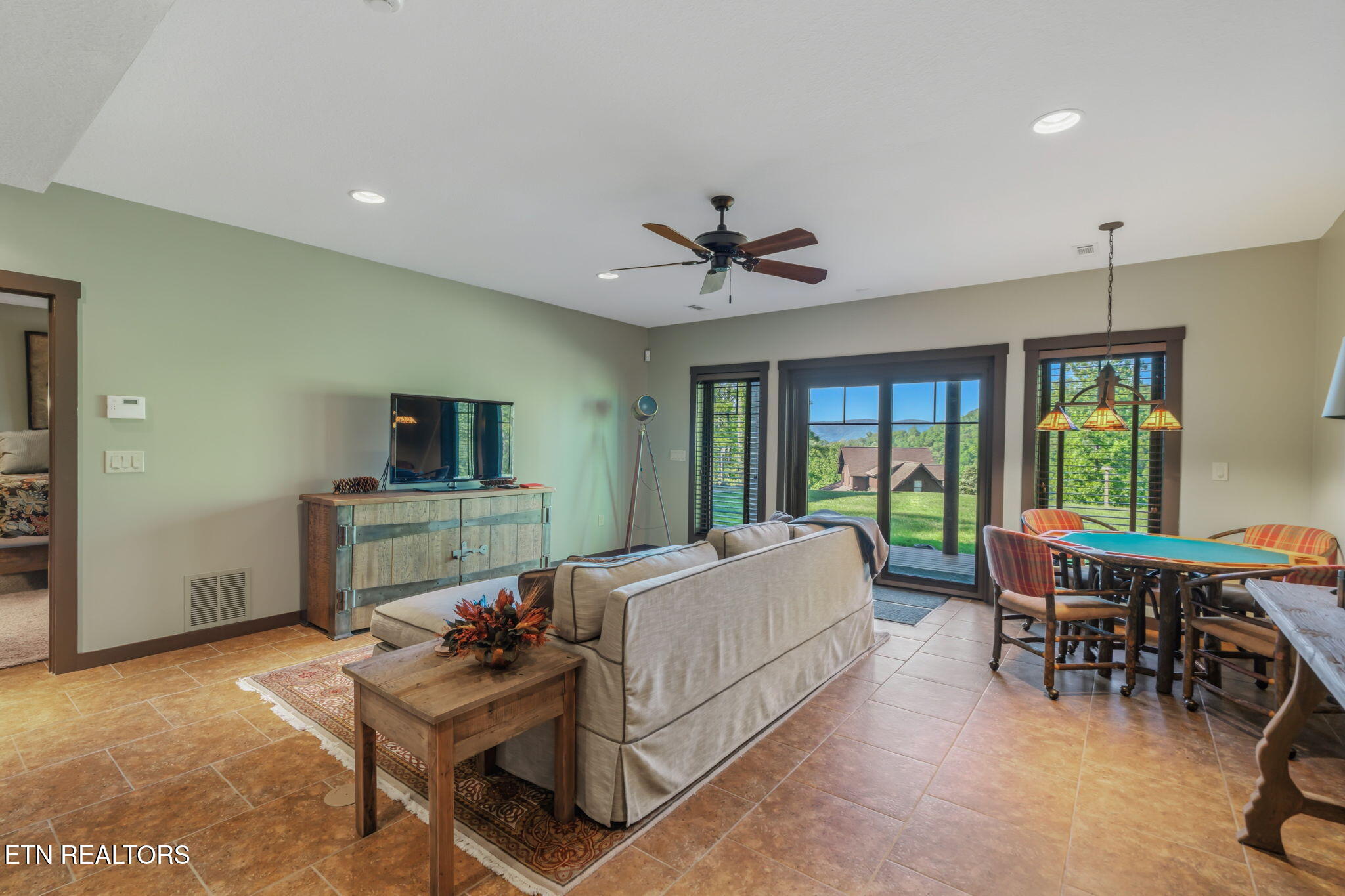 305 Foxwood Drive