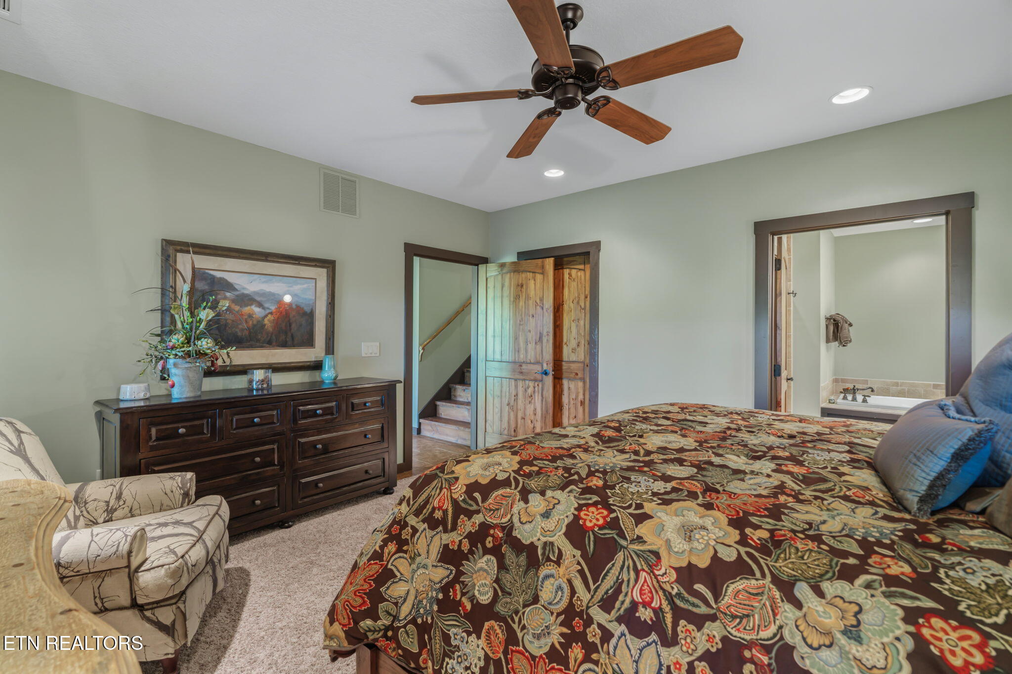305 Foxwood Drive