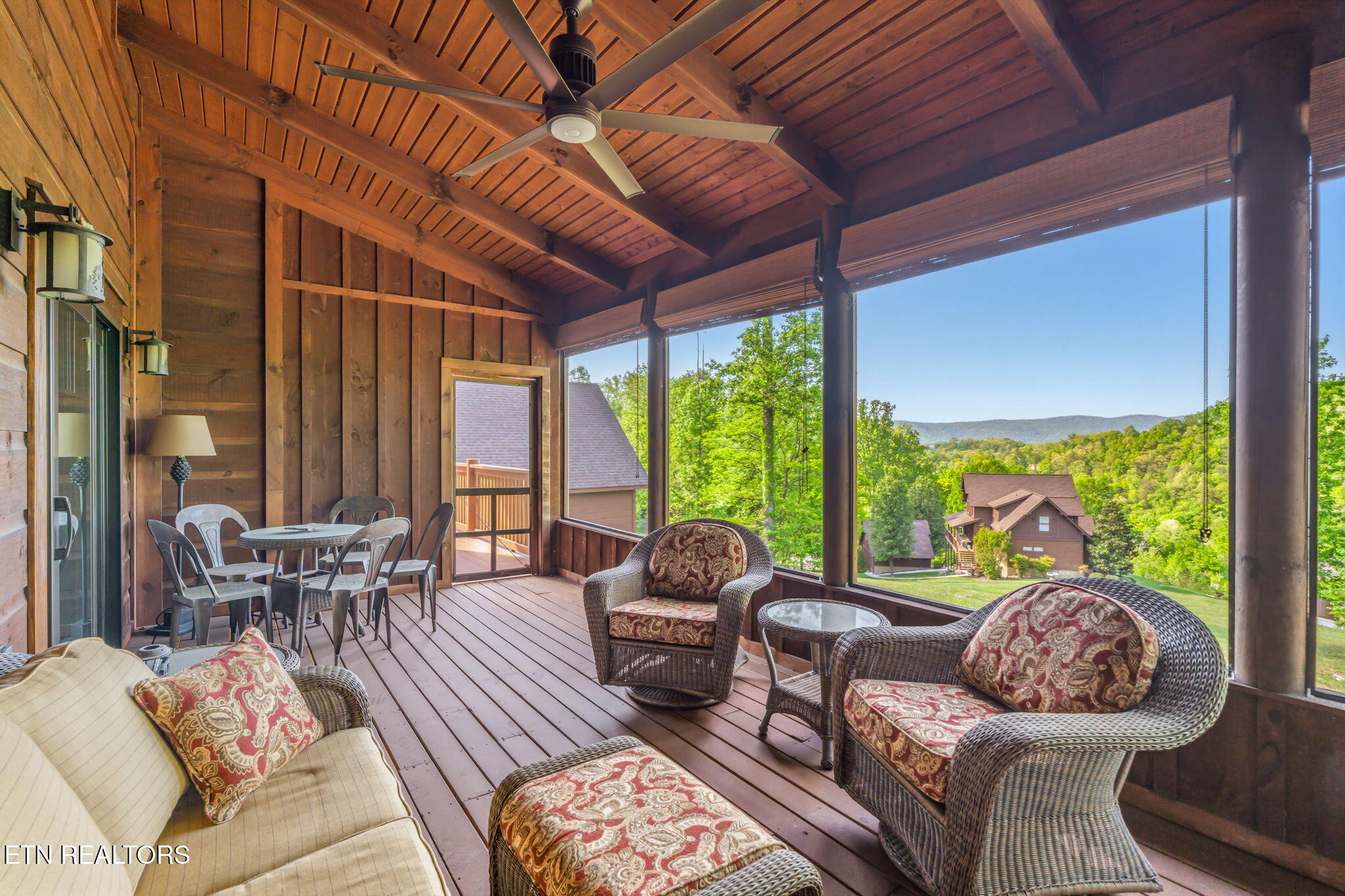 305 Foxwood Drive