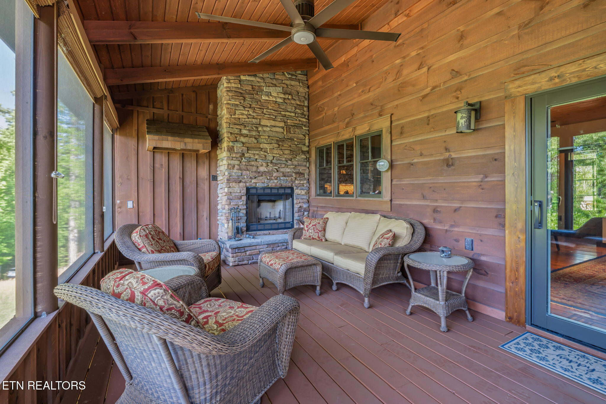 305 Foxwood Drive