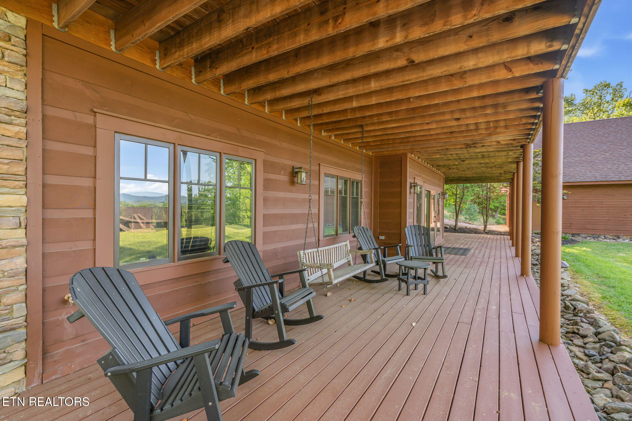 305 Foxwood Drive
