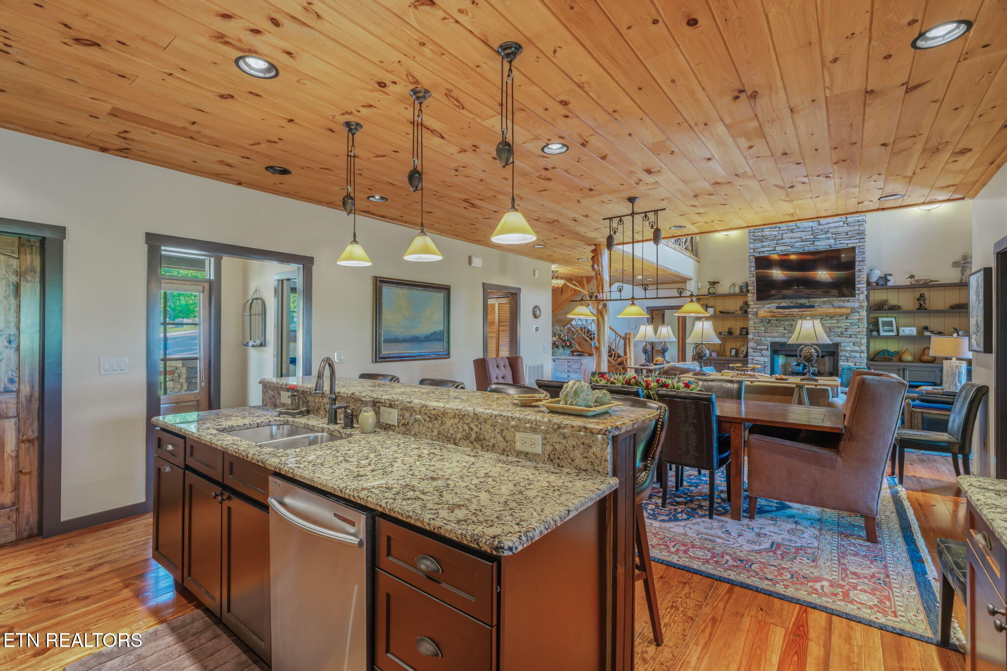 305 Foxwood Drive