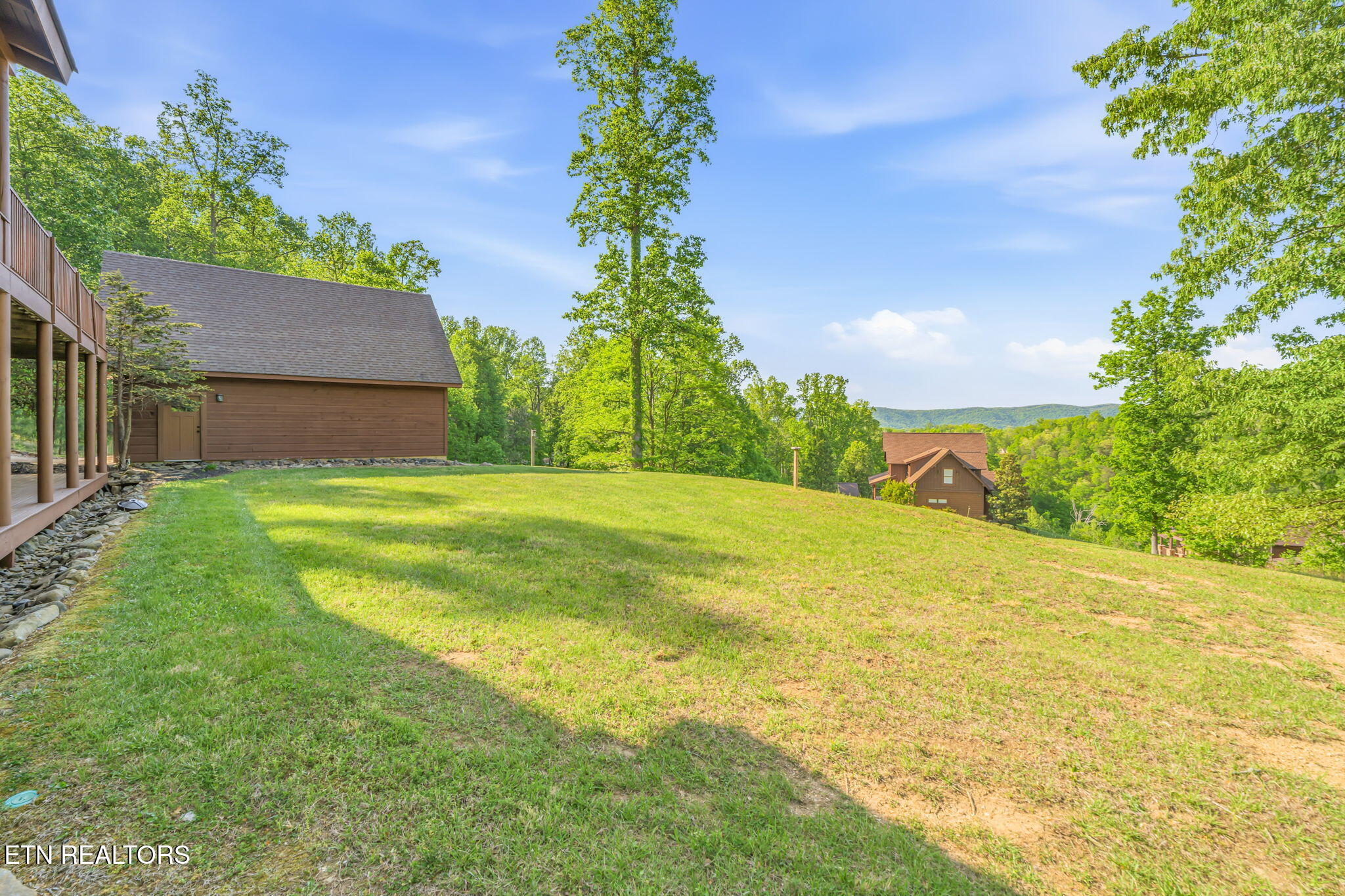 305 Foxwood Drive