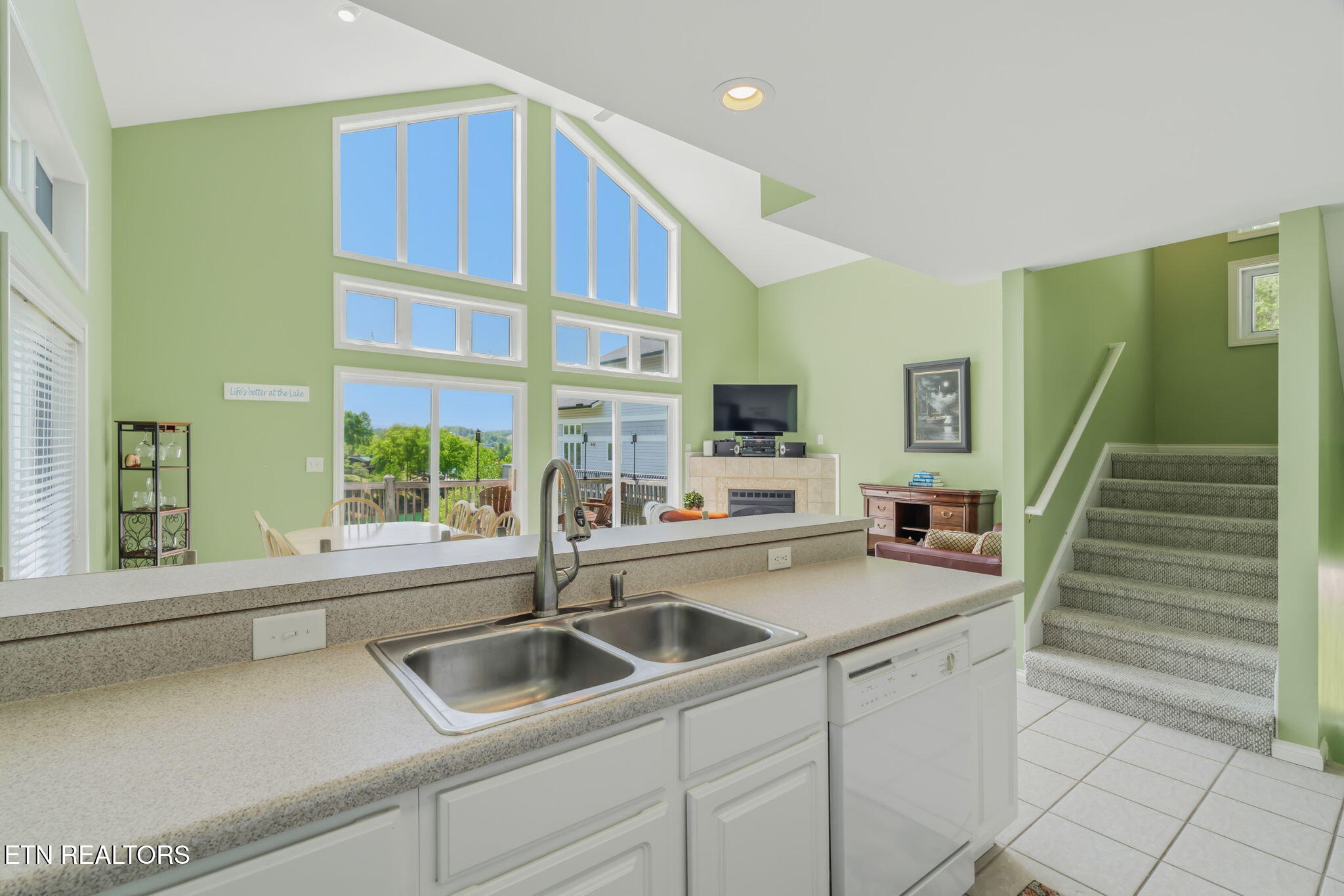 551 Deerwood Lane, LaFollette