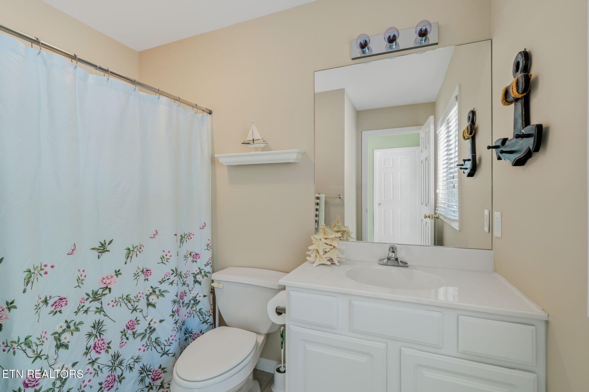 551 Deerwood Lane, LaFollette