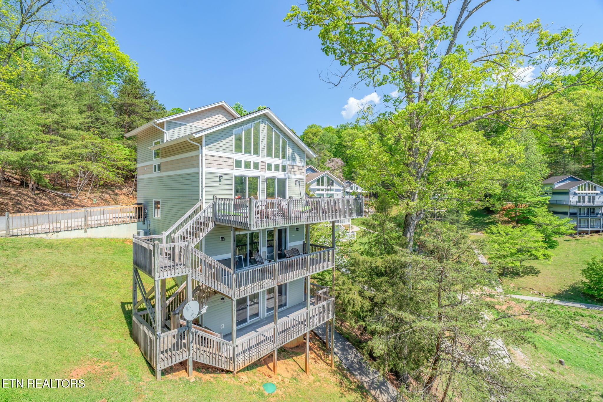 551 Deerwood Lane, LaFollette