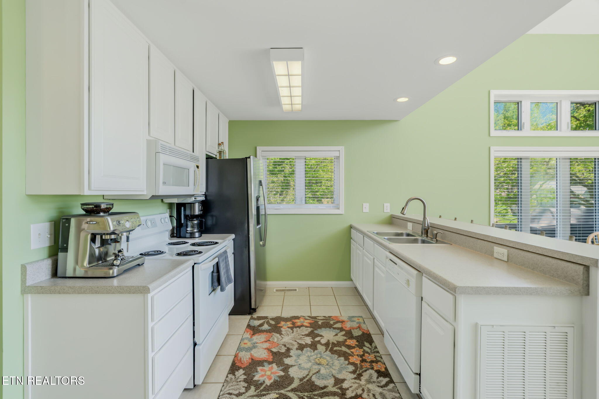 551 Deerwood Lane, LaFollette