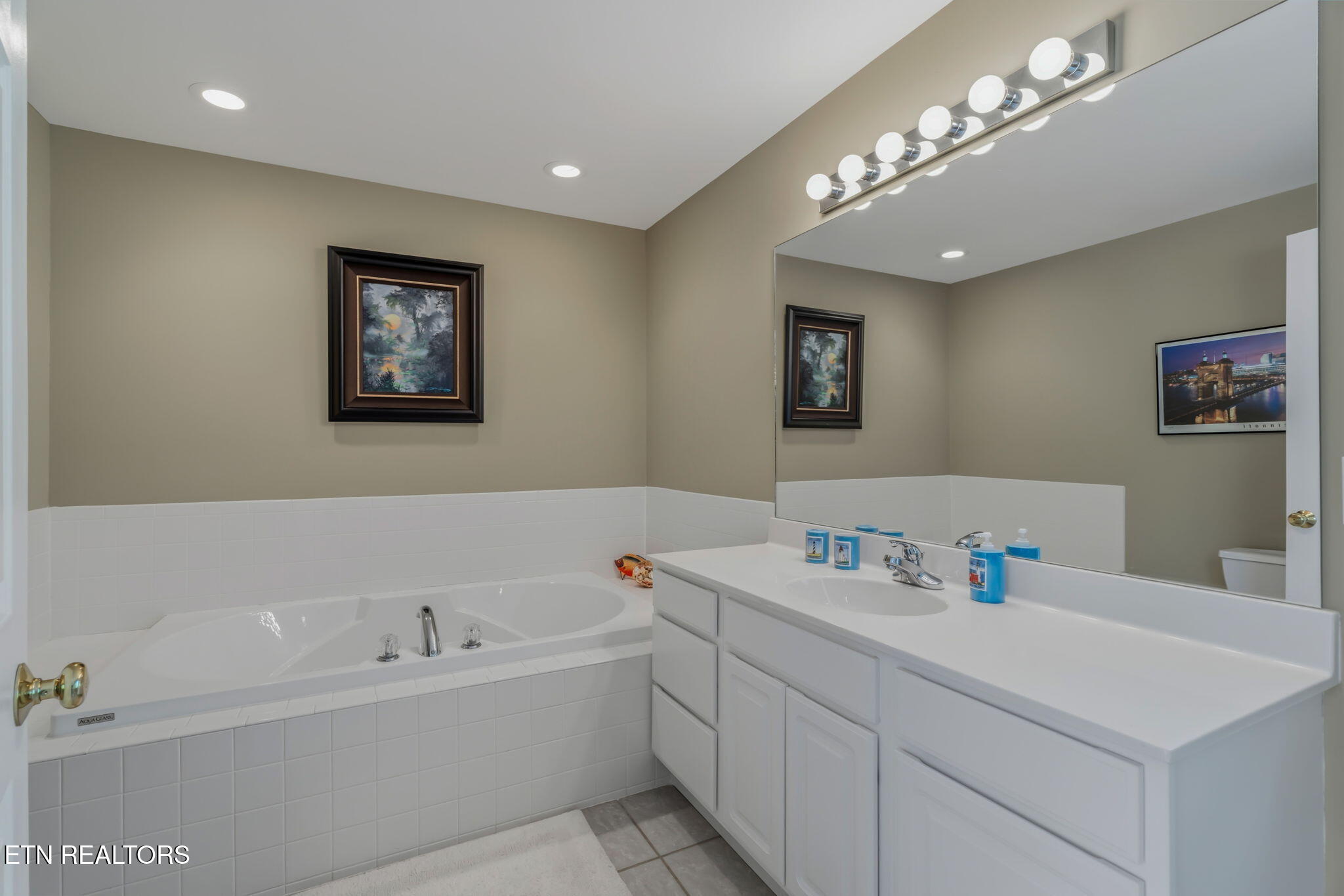 551 Deerwood Lane, LaFollette