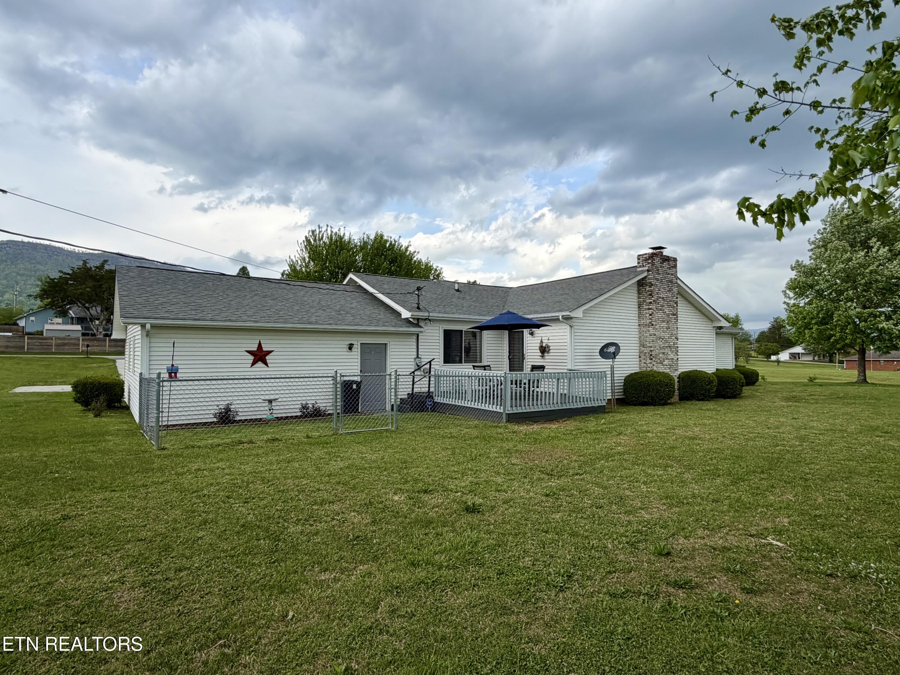 242 Thacker Drive, LaFollette