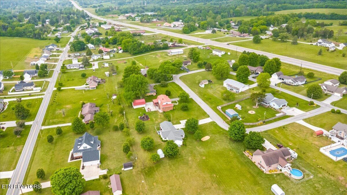 242 Thacker Drive, LaFollette