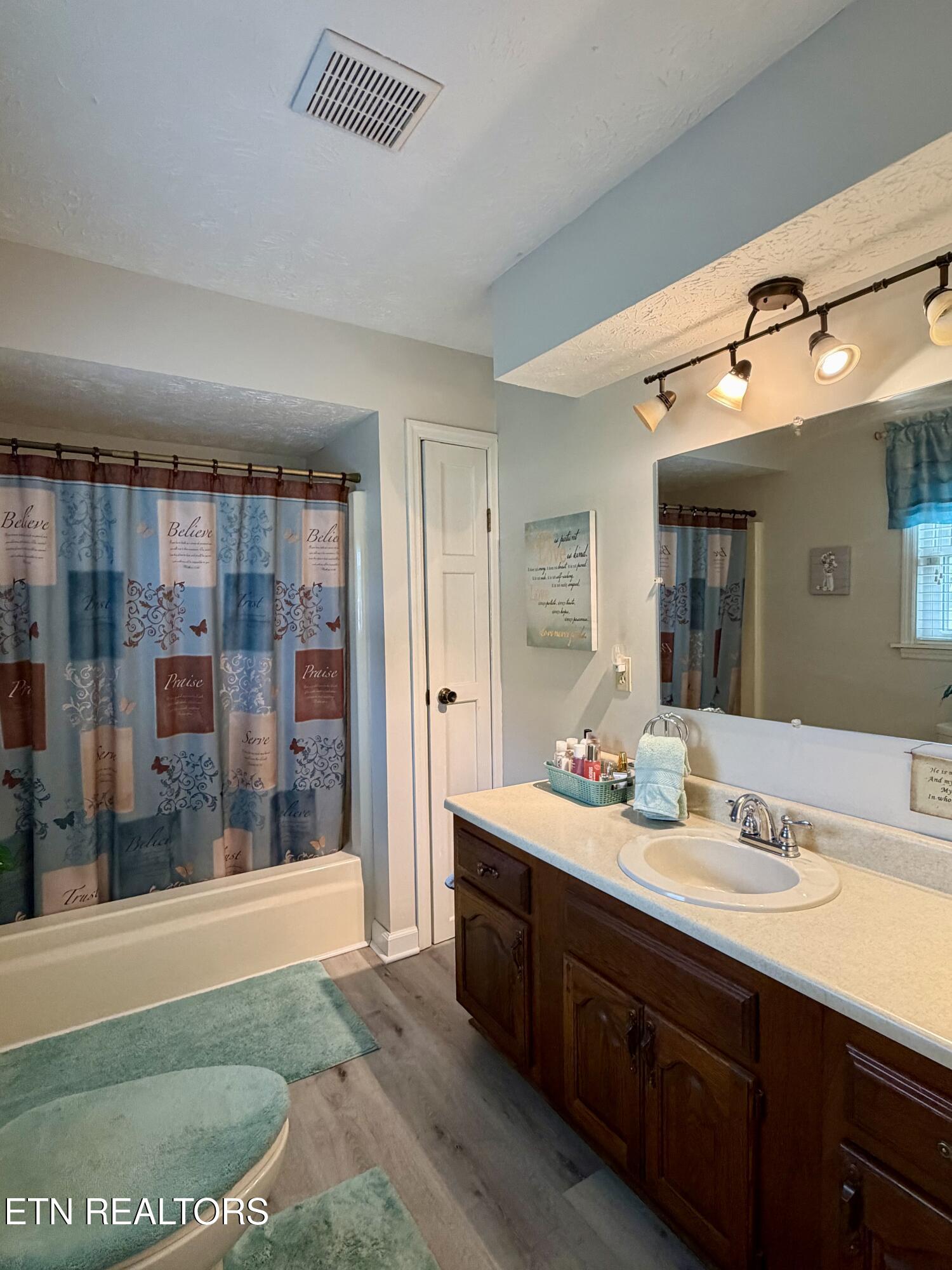 242 Thacker Drive, LaFollette