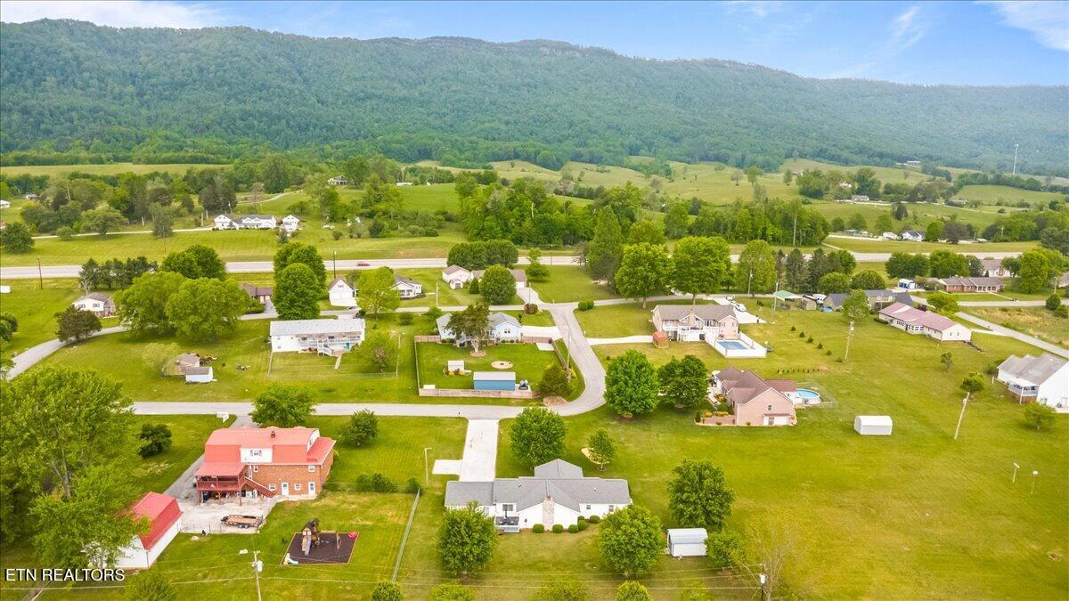 242 Thacker Drive, LaFollette
