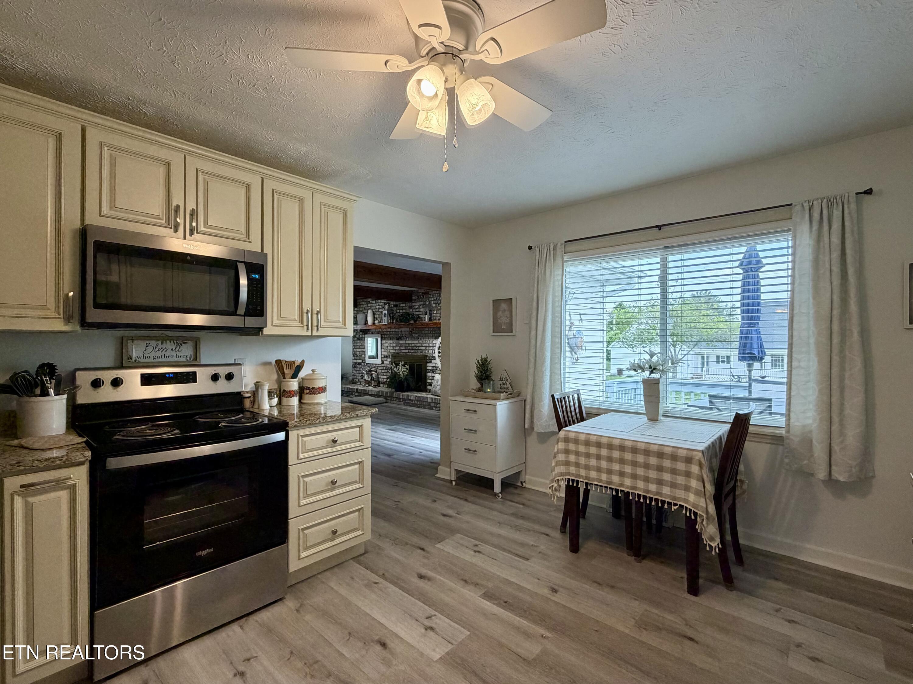 242 Thacker Drive, LaFollette