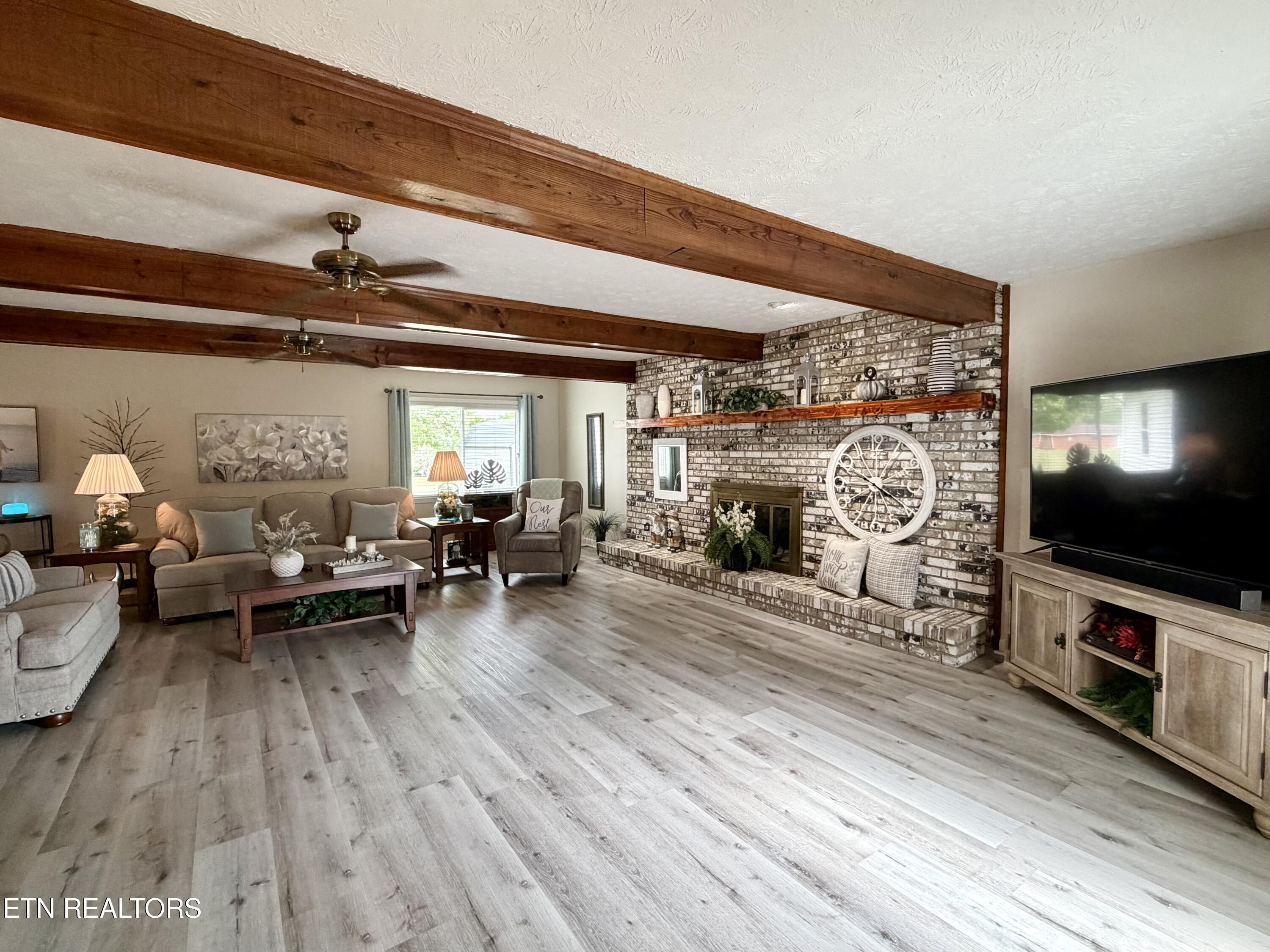 242 Thacker Drive, LaFollette