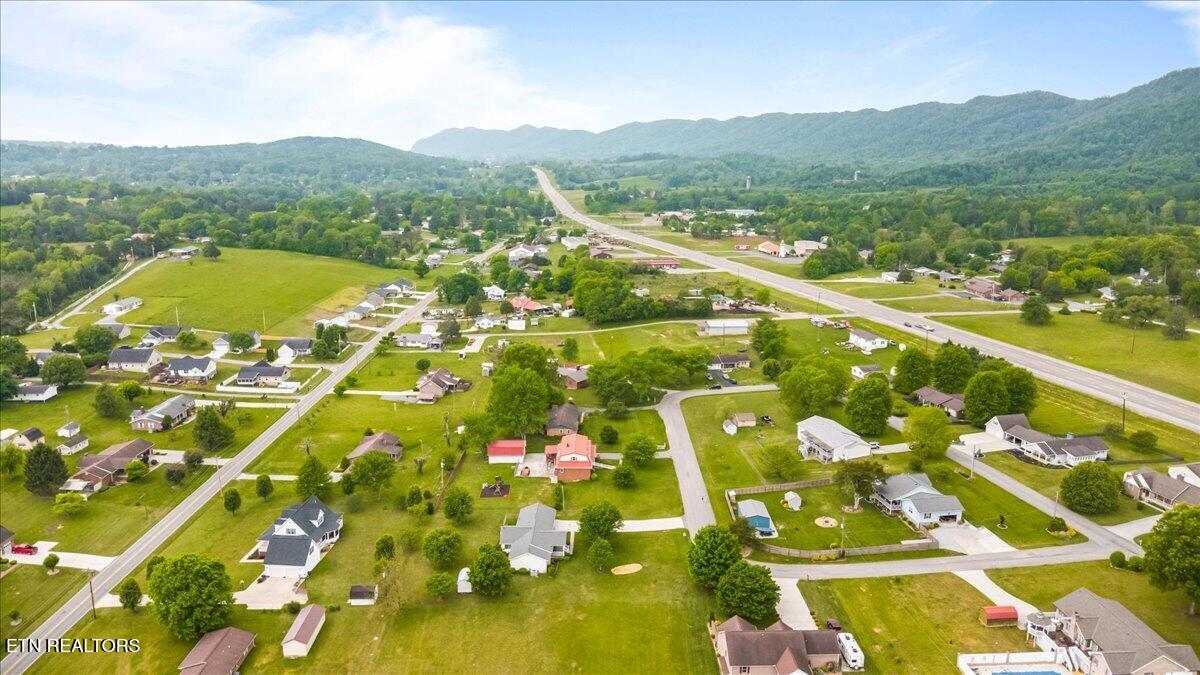 242 Thacker Drive, LaFollette