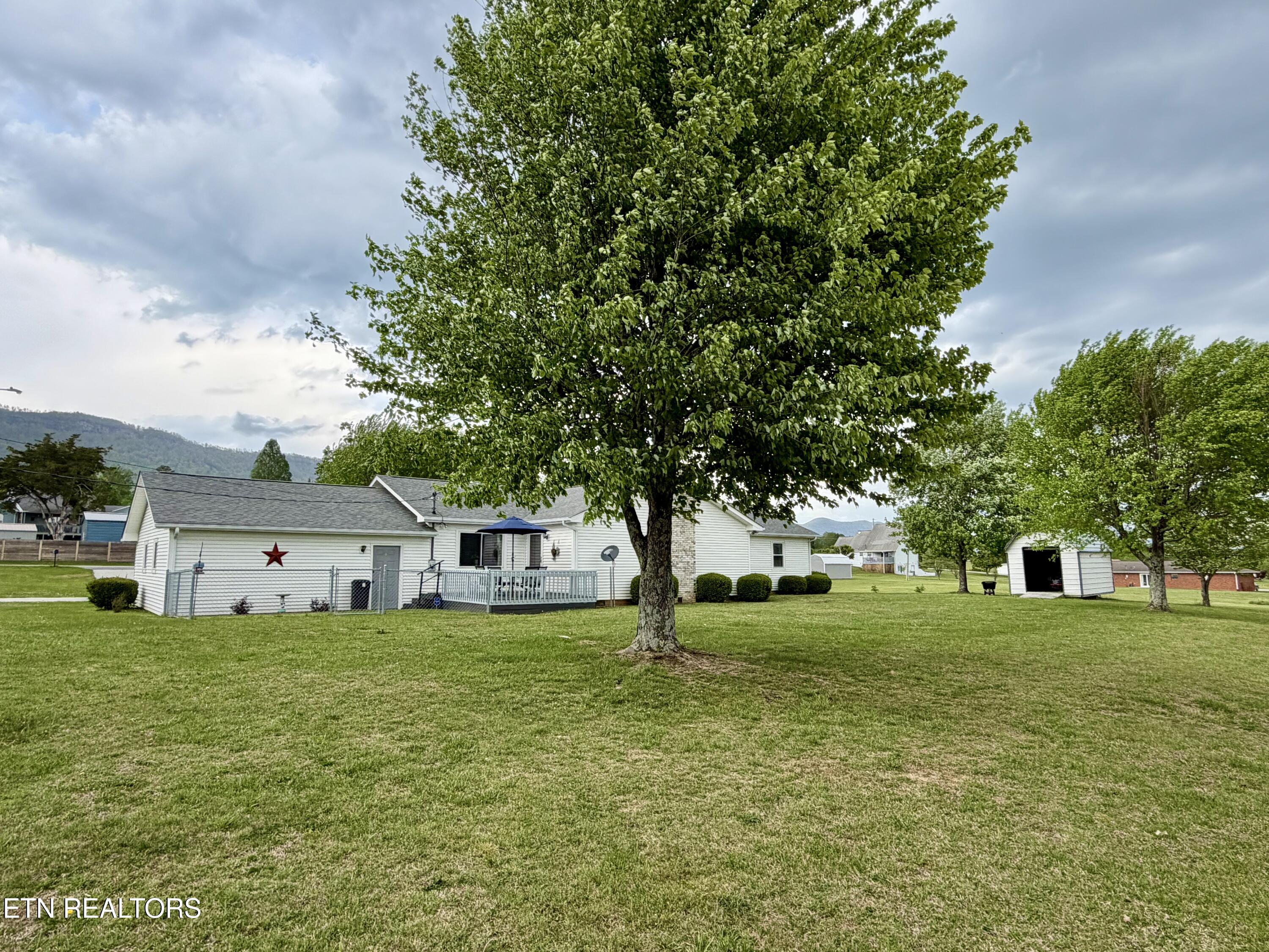 242 Thacker Drive, LaFollette
