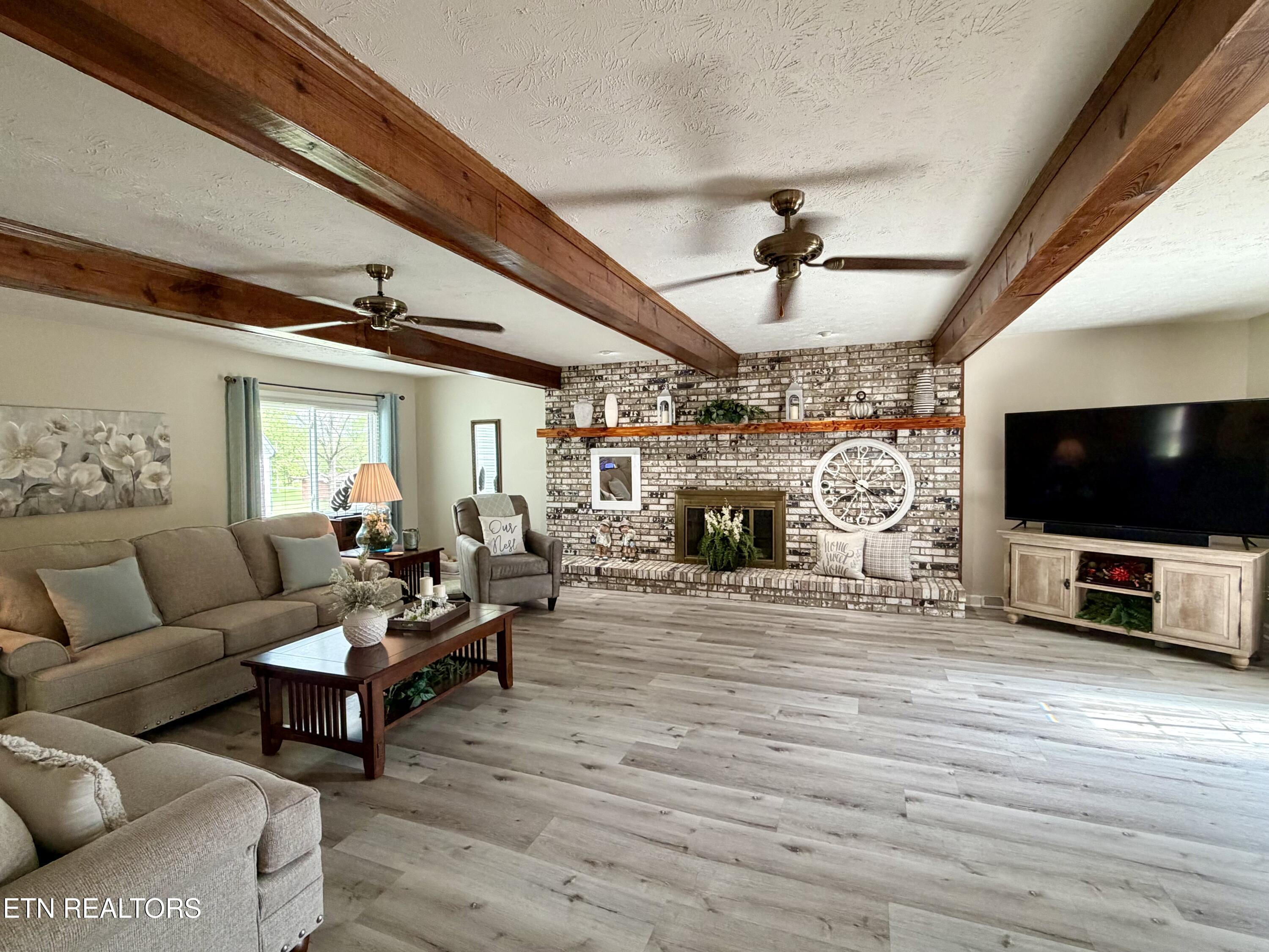 242 Thacker Drive, LaFollette