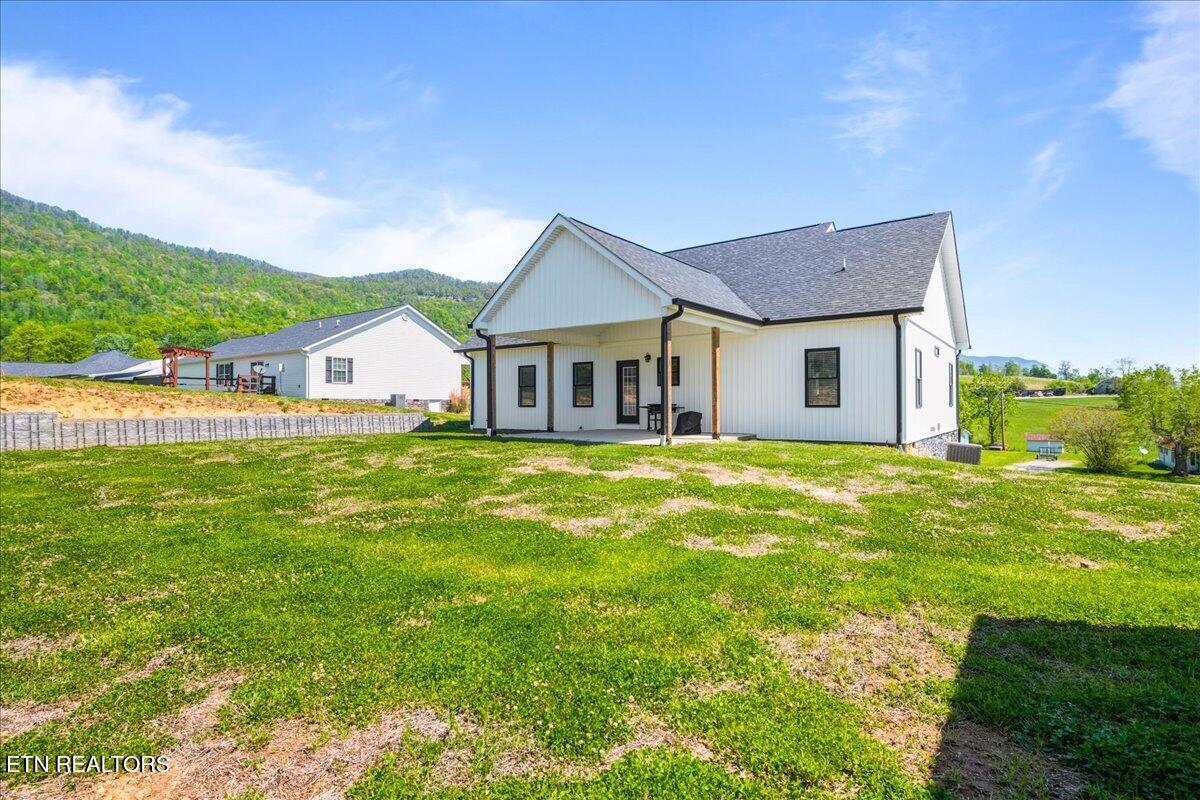 309 Greene Lane, LaFollette