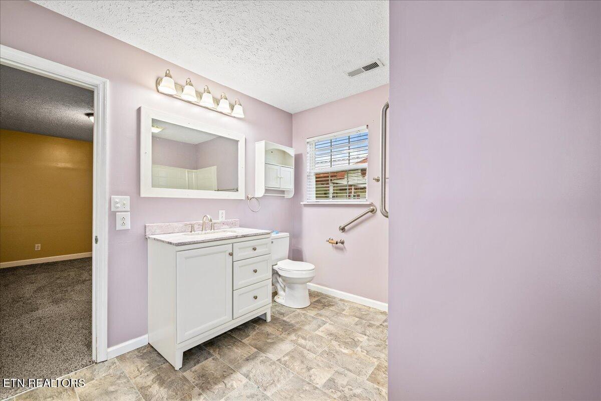 318 Springfield Drive, LaFollette