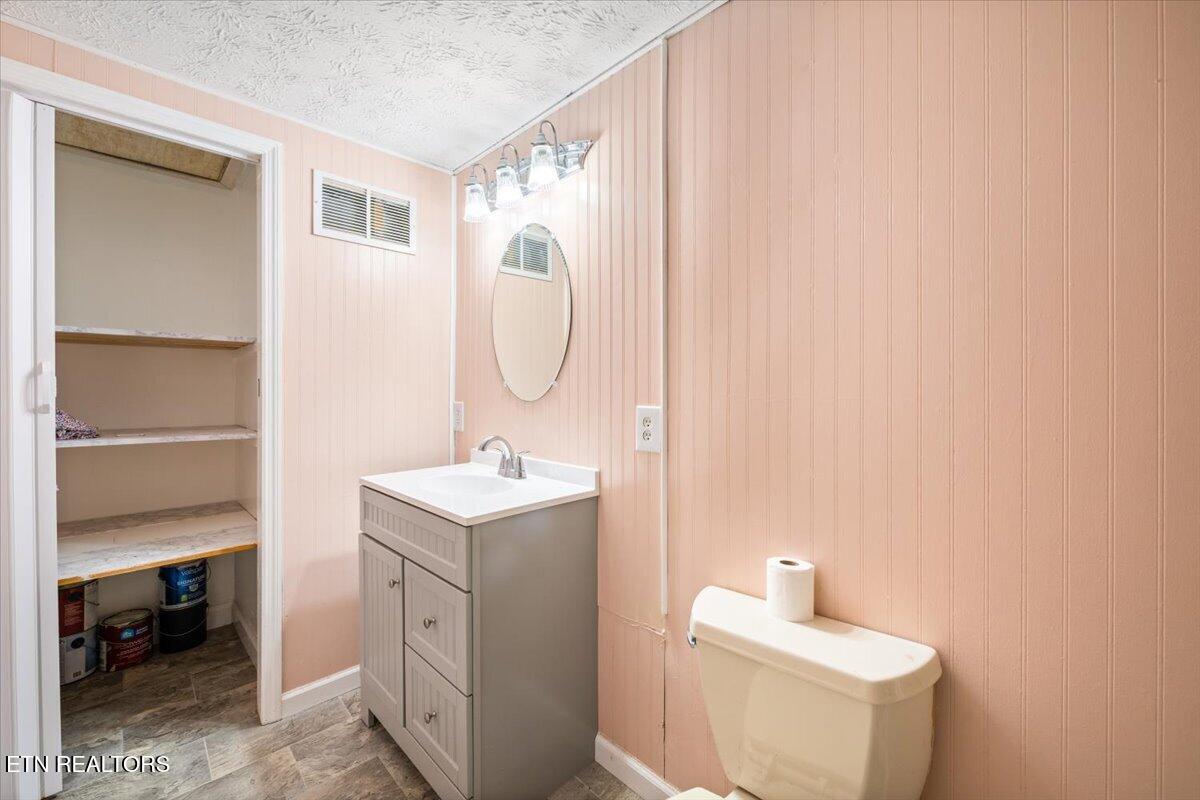 318 Springfield Drive, LaFollette