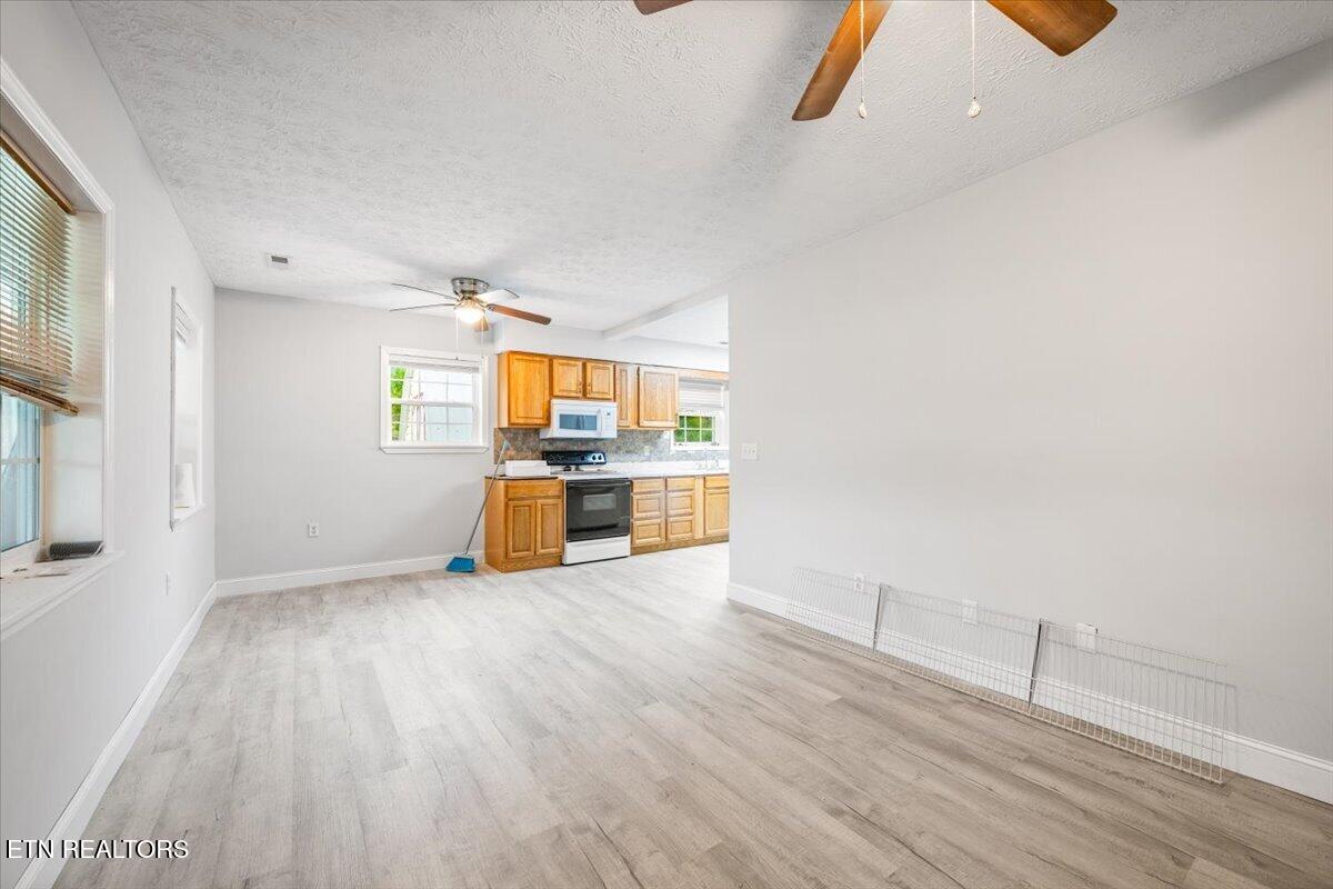 318 Springfield Drive, LaFollette