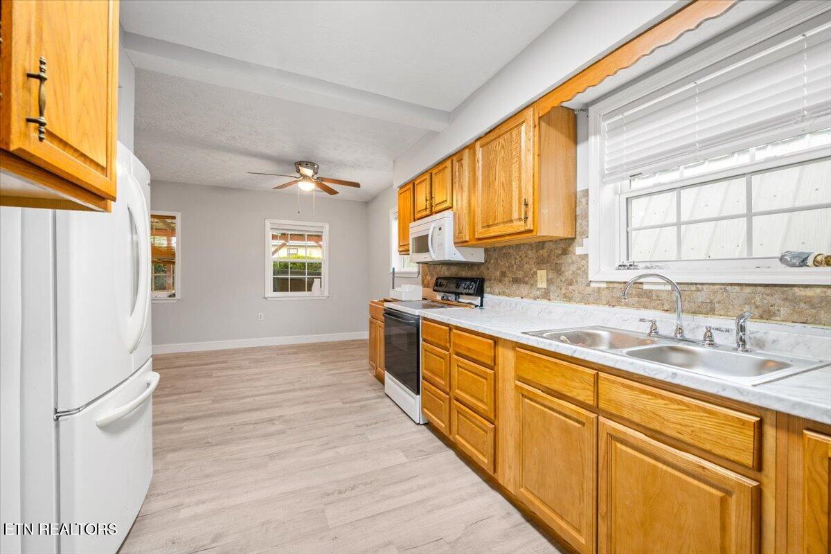 318 Springfield Drive, LaFollette