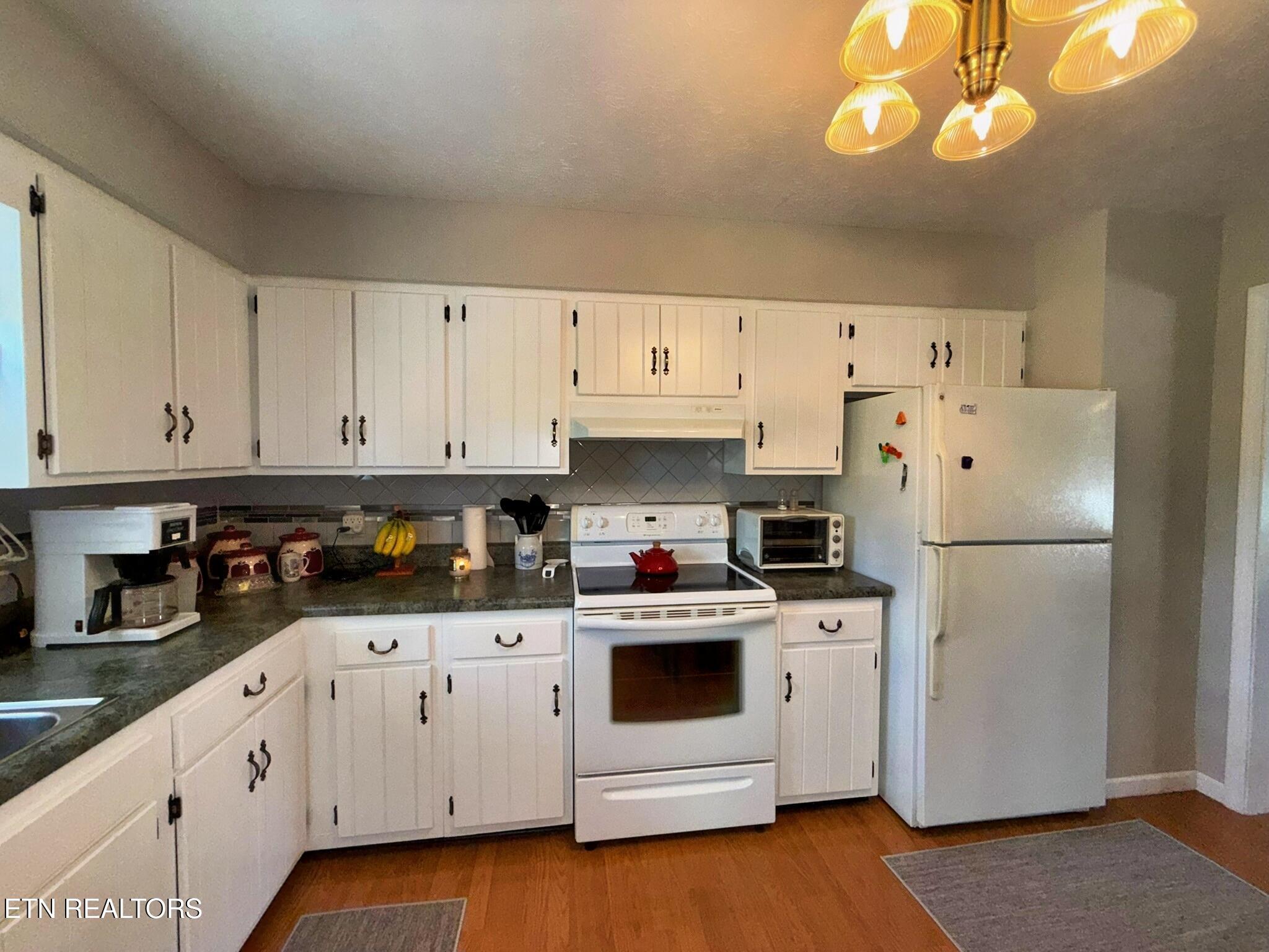 155 Valley View Rd, LaFollette