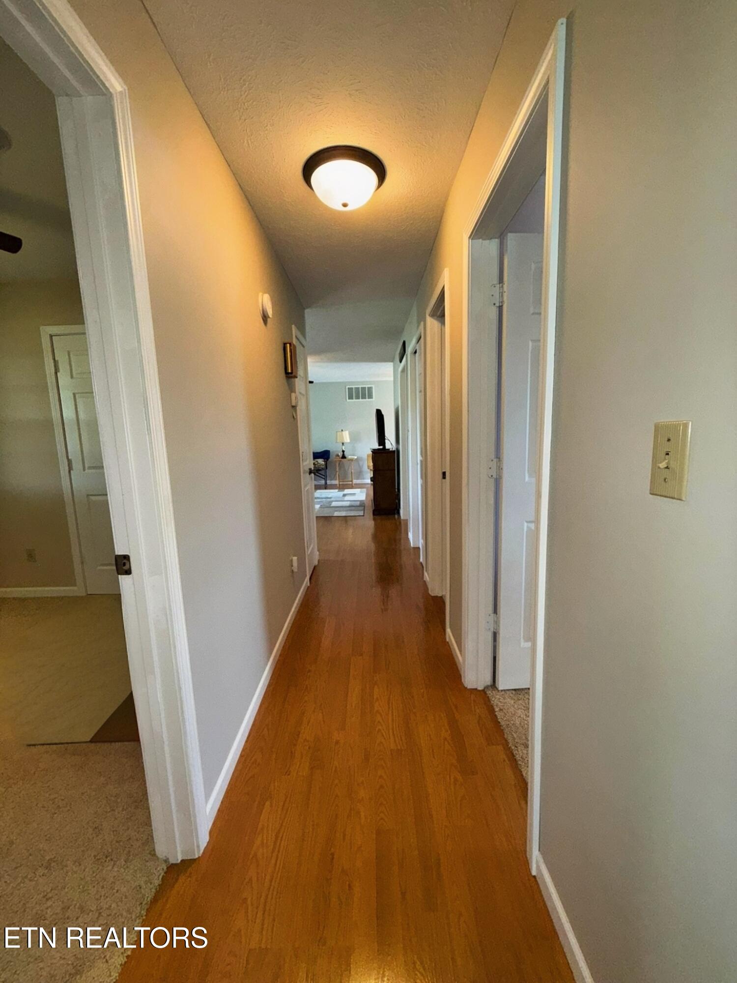 155 Valley View Rd, LaFollette