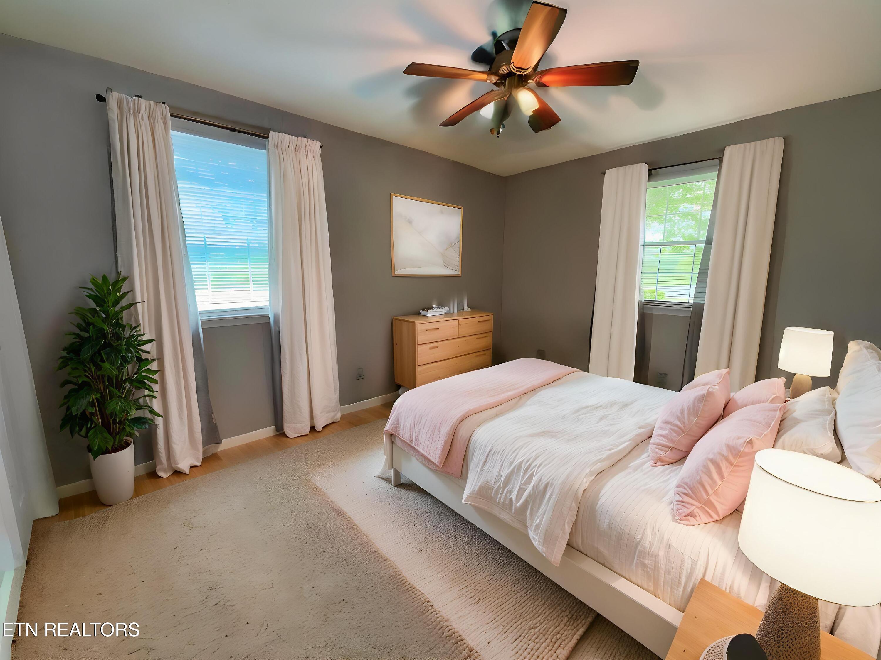 155 Valley View Rd, LaFollette