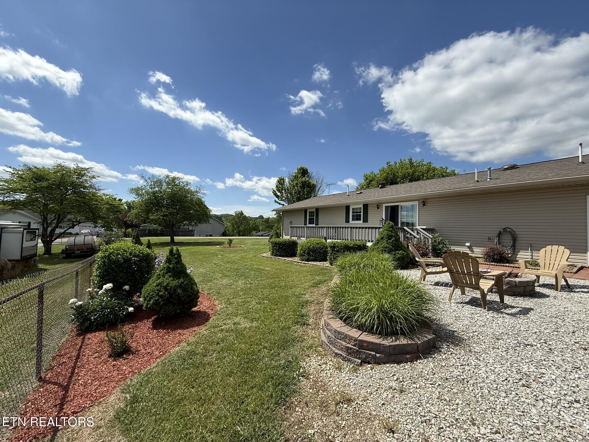 155 Valley View Rd, LaFollette