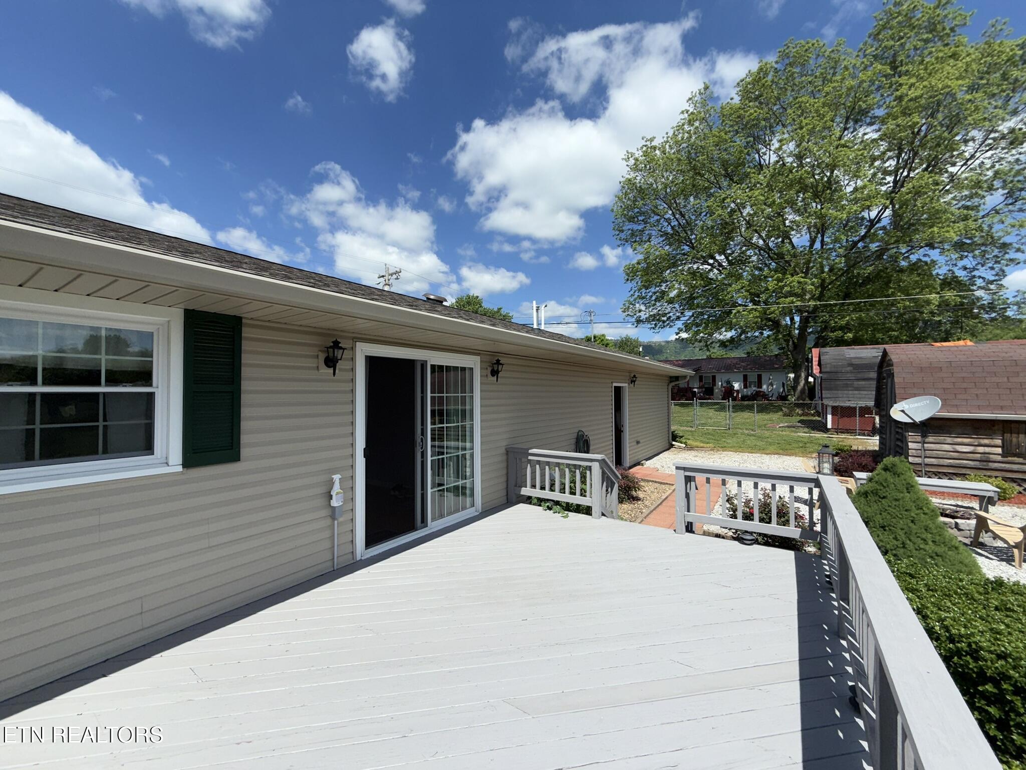 155 Valley View Rd, LaFollette