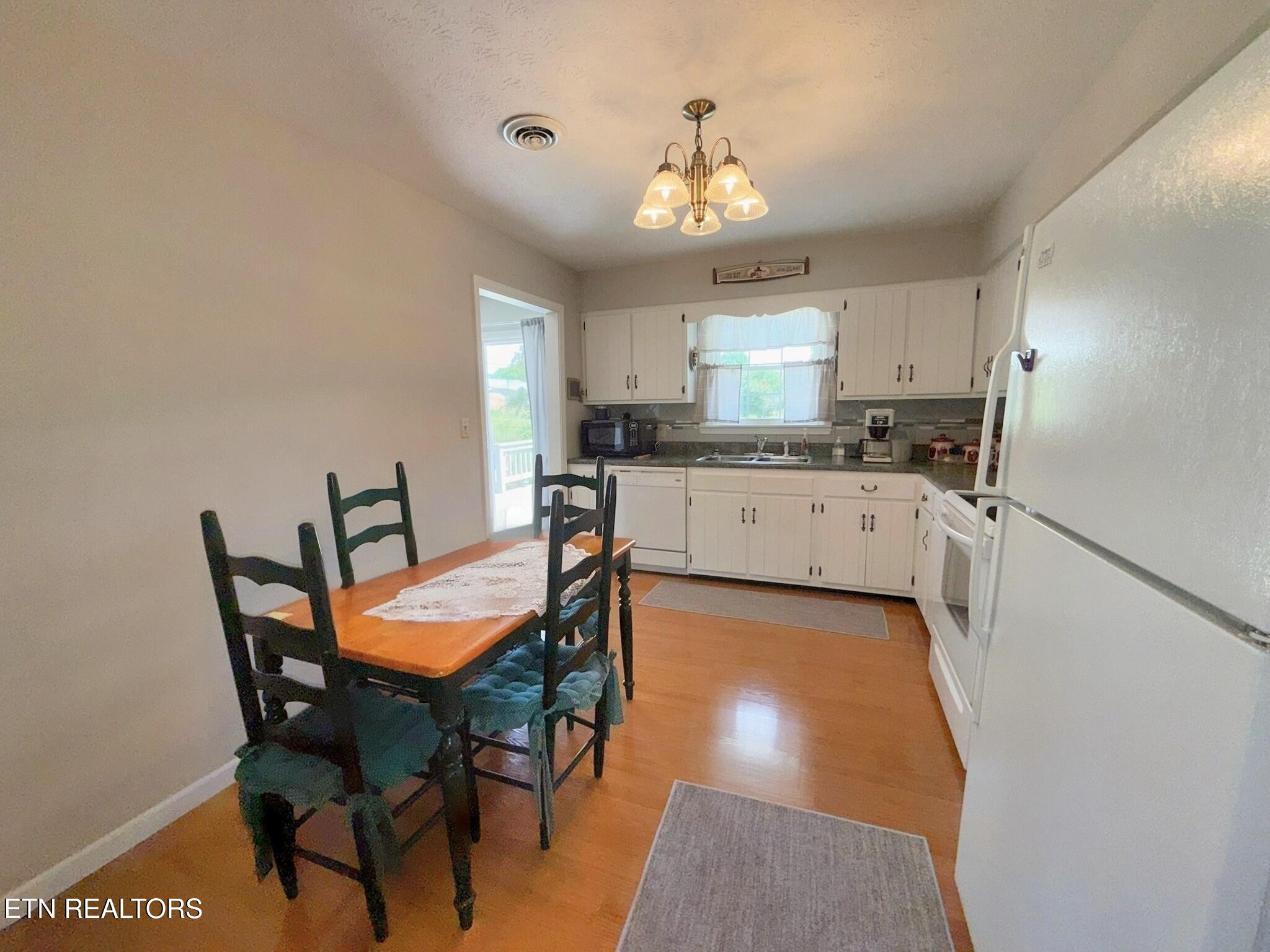 155 Valley View Rd, LaFollette