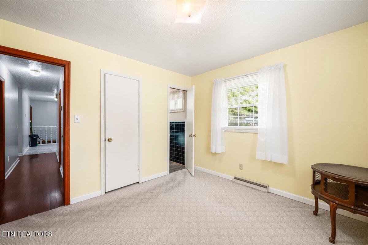 322 Shoreline Circle, LaFollette