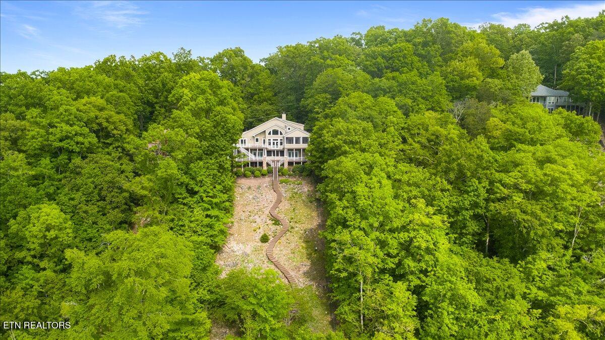 1304 N. Shorewood Lane