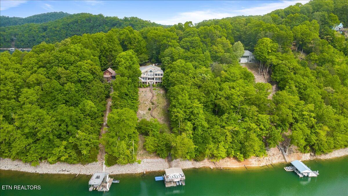 1304 N. Shorewood Lane
