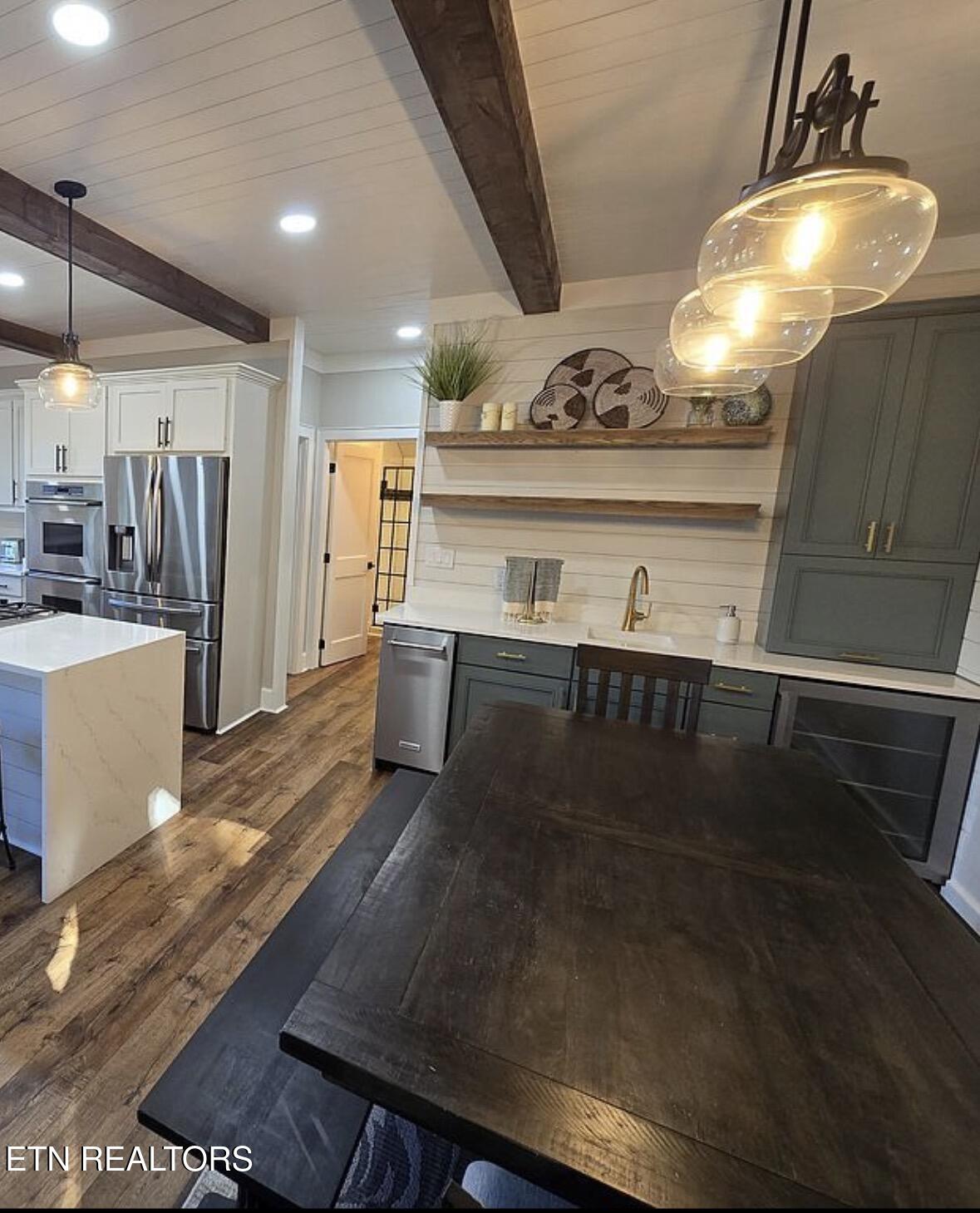 1304 N. Shorewood Lane