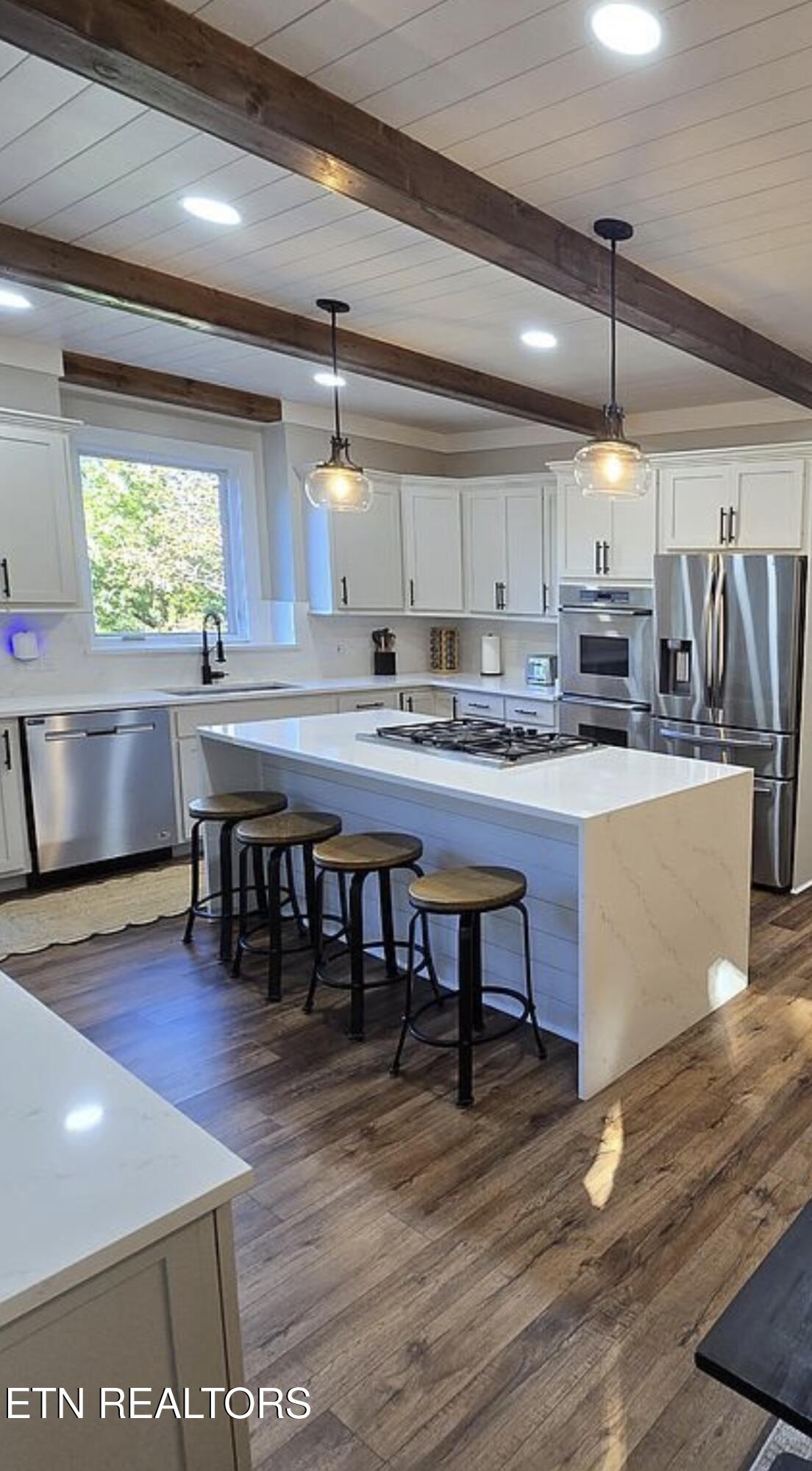 1304 N. Shorewood Lane