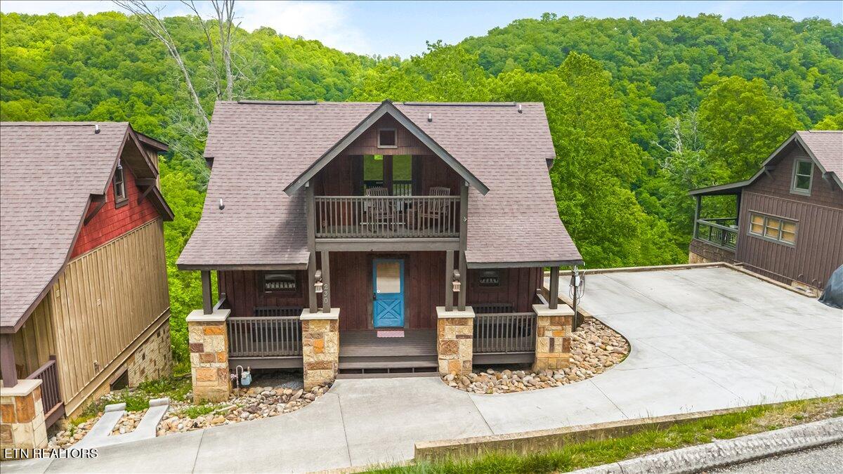 230 Foxwood Drive
