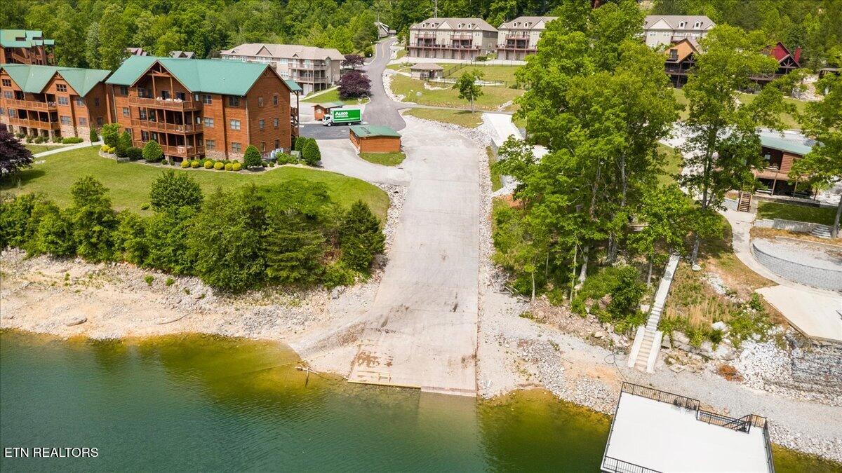 230 Foxwood Drive