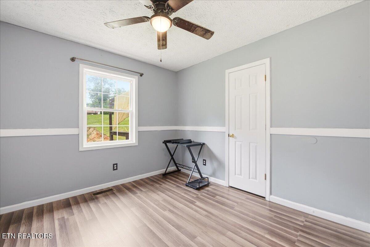 226 McKinney Rd, LaFollette